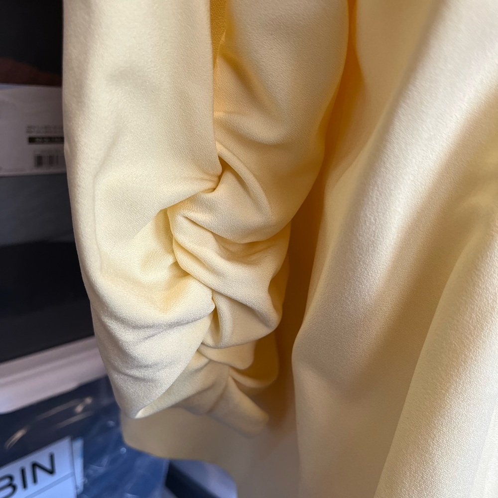 Soft Yellow Jacket - Picture 4 of 8